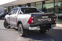 2022 Toyota Hilux SR5
