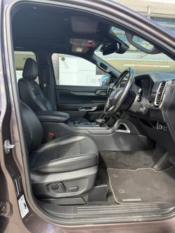 2022 Ford Everest Platinum
