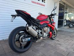 2021 BMW Motorrad S 1000 R RED