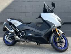 2018 Yamaha TMAX 530 SX WITH ABS (XP530A) SILVER