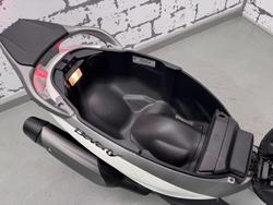 2014 Piaggio Beverly 350 (BV 350) Beverly White