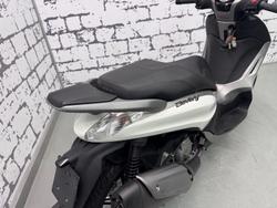 2014 Piaggio Beverly 350 (BV 350) Beverly White