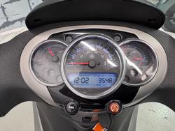 2014 Piaggio Beverly 350 (BV 350) Beverly White
