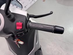 2014 Piaggio Beverly 350 (BV 350) Beverly White