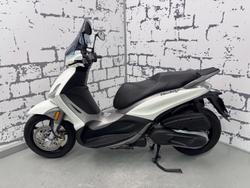 2014 Piaggio Beverly 350 (BV 350) Beverly White