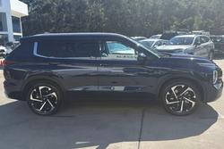 2023 Mitsubishi Outlander Exceed Tourer