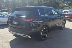 2023 Mitsubishi Outlander Exceed Tourer