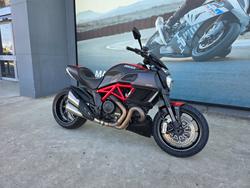 2015 DUCATI DIAVEL CARBON Black