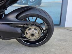 2015 DUCATI DIAVEL CARBON Black