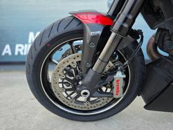 2015 DUCATI DIAVEL CARBON Black