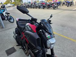 2015 DUCATI DIAVEL CARBON Black