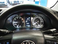 2024 Toyota Hilux SR