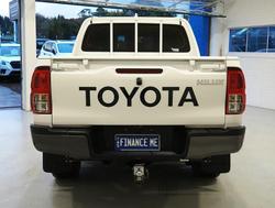 2024 Toyota Hilux SR