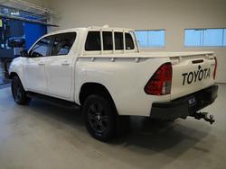 2024 Toyota Hilux SR