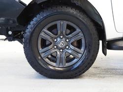 2024 Toyota Hilux SR
