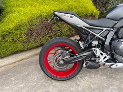2025 Suzuki GSX-8R (GSX800FRQ)