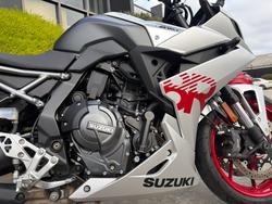 2025 Suzuki GSX-8R (GSX800FRQ)