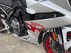 2025 Suzuki GSX-8R (GSX800FRQ)