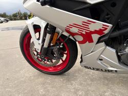 2025 Suzuki GSX-8R (GSX800FRQ)