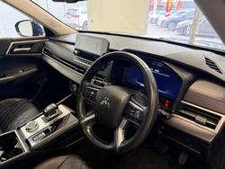 2024 Mitsubishi Outlander Exceed