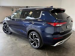 2024 Mitsubishi Outlander Exceed