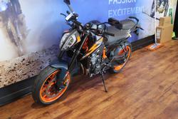 2023 Ktm 890 DUKE R Black