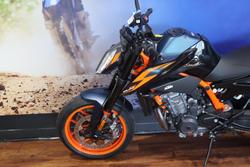 2023 Ktm 890 DUKE R Black