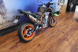 2023 Ktm 890 DUKE R Black