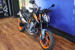 2023 Ktm 890 DUKE R Black