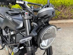 2023 Husqvarna SVARTPILEN 401 Black