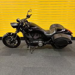 2016 VICTORY HAMMER 8-BALL Solid Black INT