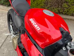 2015 DUCATI 1299 PANIGALE Red