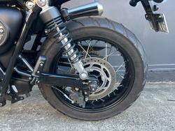 2021 Triumph STREET SCRAMBLER GREEN