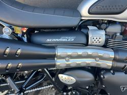 2021 Triumph STREET SCRAMBLER GREEN