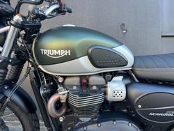 2021 Triumph STREET SCRAMBLER GREEN