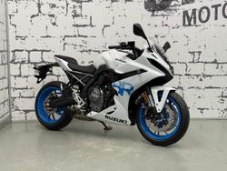 Suzuki GSX-8R