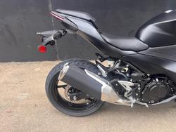 2026 Kawasaki Ninja 500 (EX500G) Ninja Black