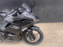 2026 Kawasaki Ninja 500 (EX500G) Ninja Black