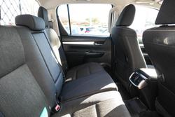 2022 Toyota Hilux SR5