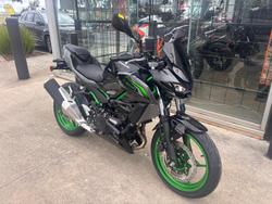 2026 Kawasaki Z500 SE Z Black