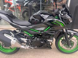 2026 Kawasaki Z500 SE Z Black