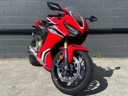 2017 Honda CBR1000RR (FIREBLADE) ABS RED