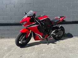 2017 Honda CBR1000RR (FIREBLADE) ABS RED
