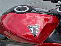 2025 Triumph DAYTONA 660 Red