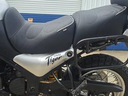 2003 TRIUMPH TIGER 900 Silver
