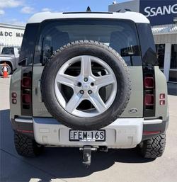 2021 Land Rover Defender 90 D300 SE