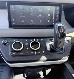 2021 Land Rover Defender 90 D300 SE