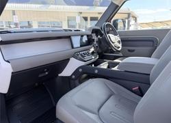 2021 Land Rover Defender 90 D300 SE