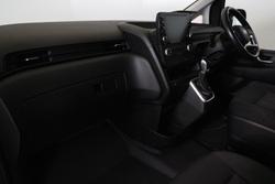 2022 Hyundai STARIA LOAD