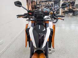 2016 Ktm 1290 SUPER DUKE R SE WHITE